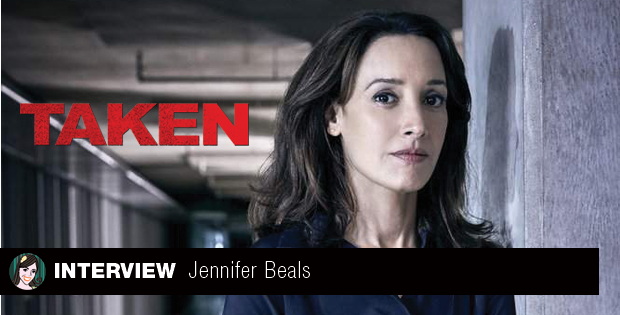 You are currently viewing Jennifer Beals, agent de la CIA dans Taken la série !