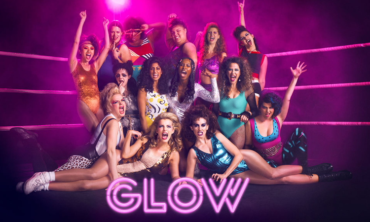 You are currently viewing GLOW : quand les femmes brillent au Catch !