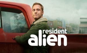 Lire la suite à propos de l’article RESIDENT ALIEN : alien cherche résidence permanente sur Terre !