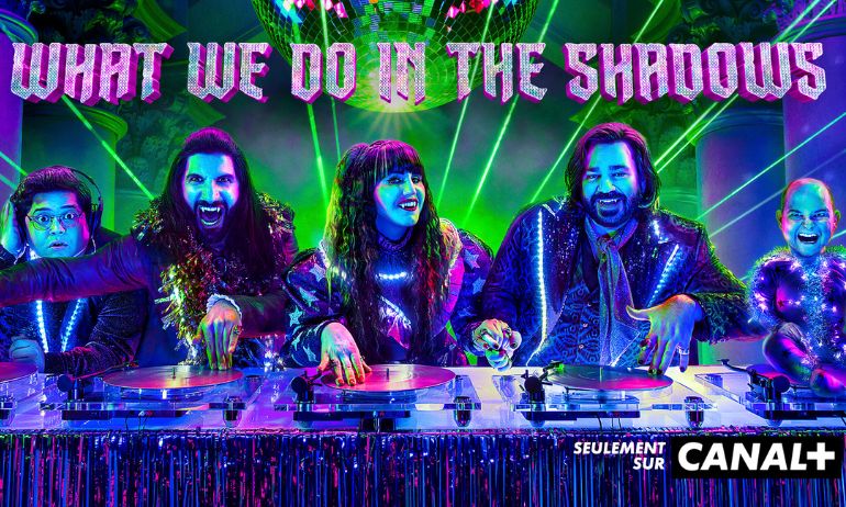 You are currently viewing WHAT WE DO IN THE SHADOWS saison 4 : croque-t-on toujours la vie à plein dents avec les vampires ?
